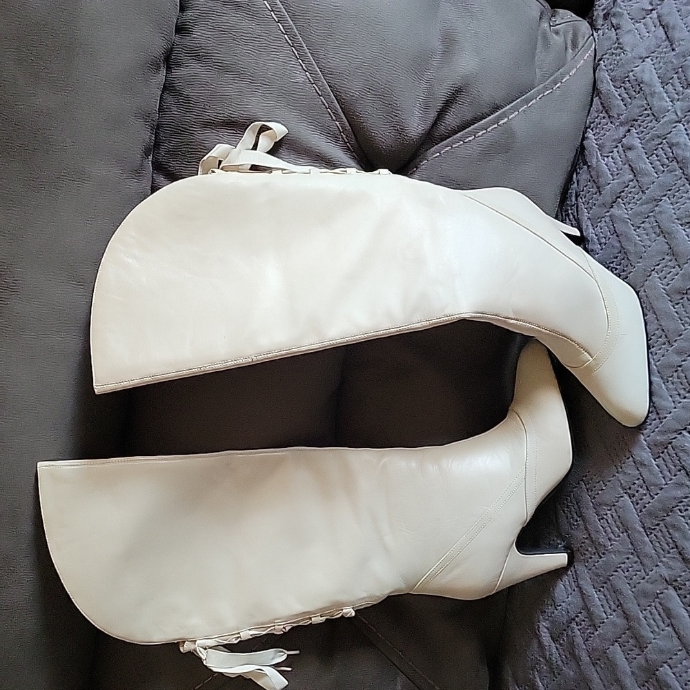 Feud original  boots size 7